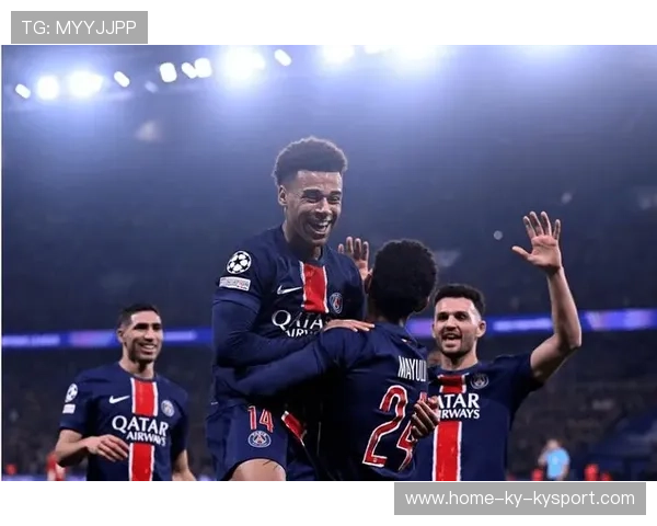 巴黎圣日耳曼比赛中边路配合显著提升：战术创新助力球队腾飞